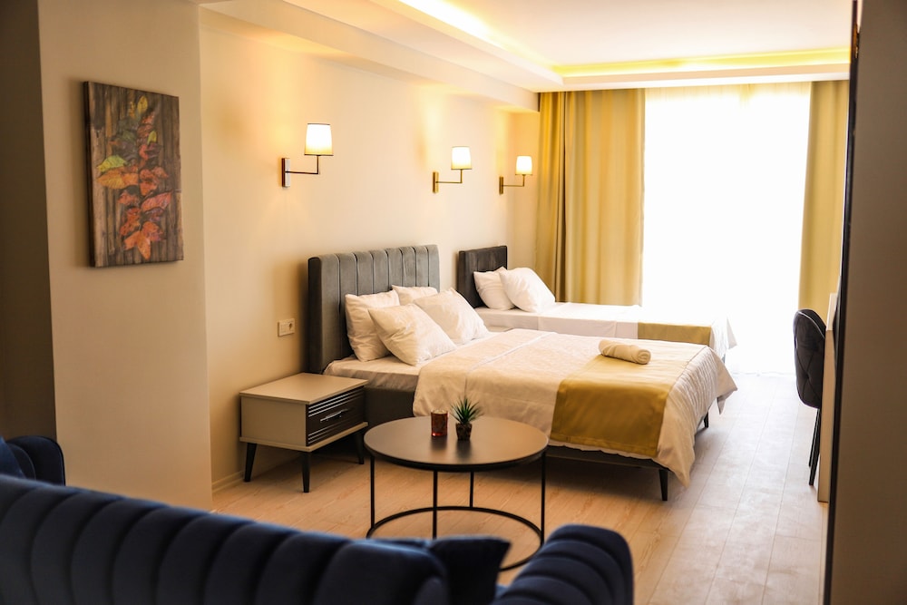 Petra Hotel Tuzla 6/21