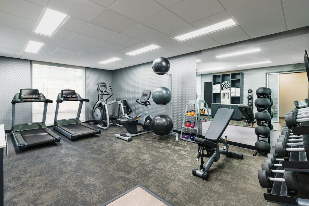 Fairfield by Marriott Inn & Suites Oakhurst Yosemite 8/15