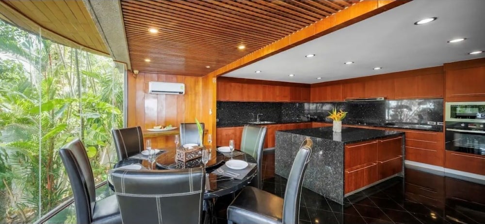 Koi Signature Villa 54/67