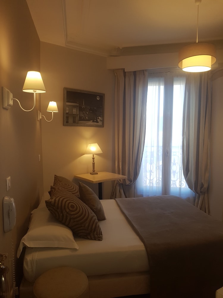 HOTEL D'ARGENSON 45/75