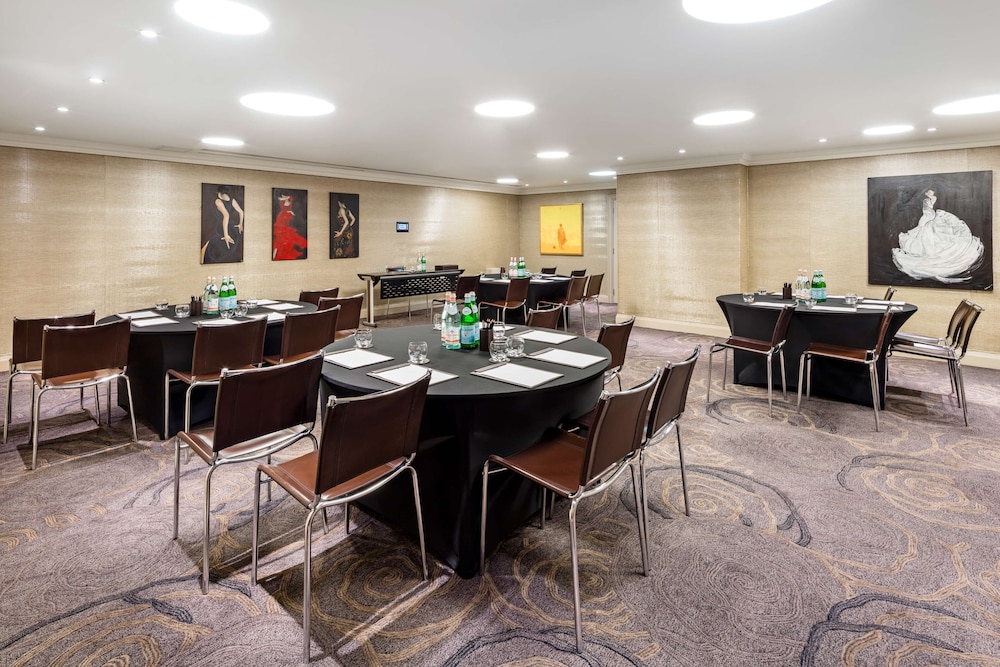 Radisson Blu Hotel London Euston Square 57/62