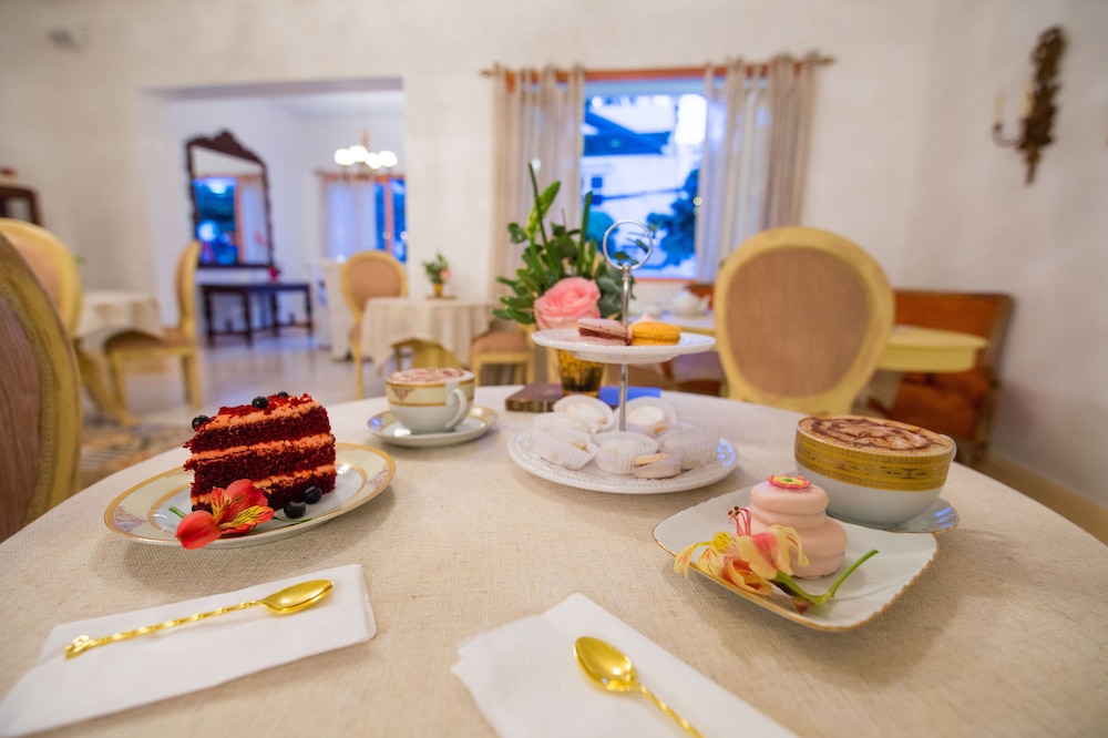 LECLERC HOTEL BOUTIQUE 54/70