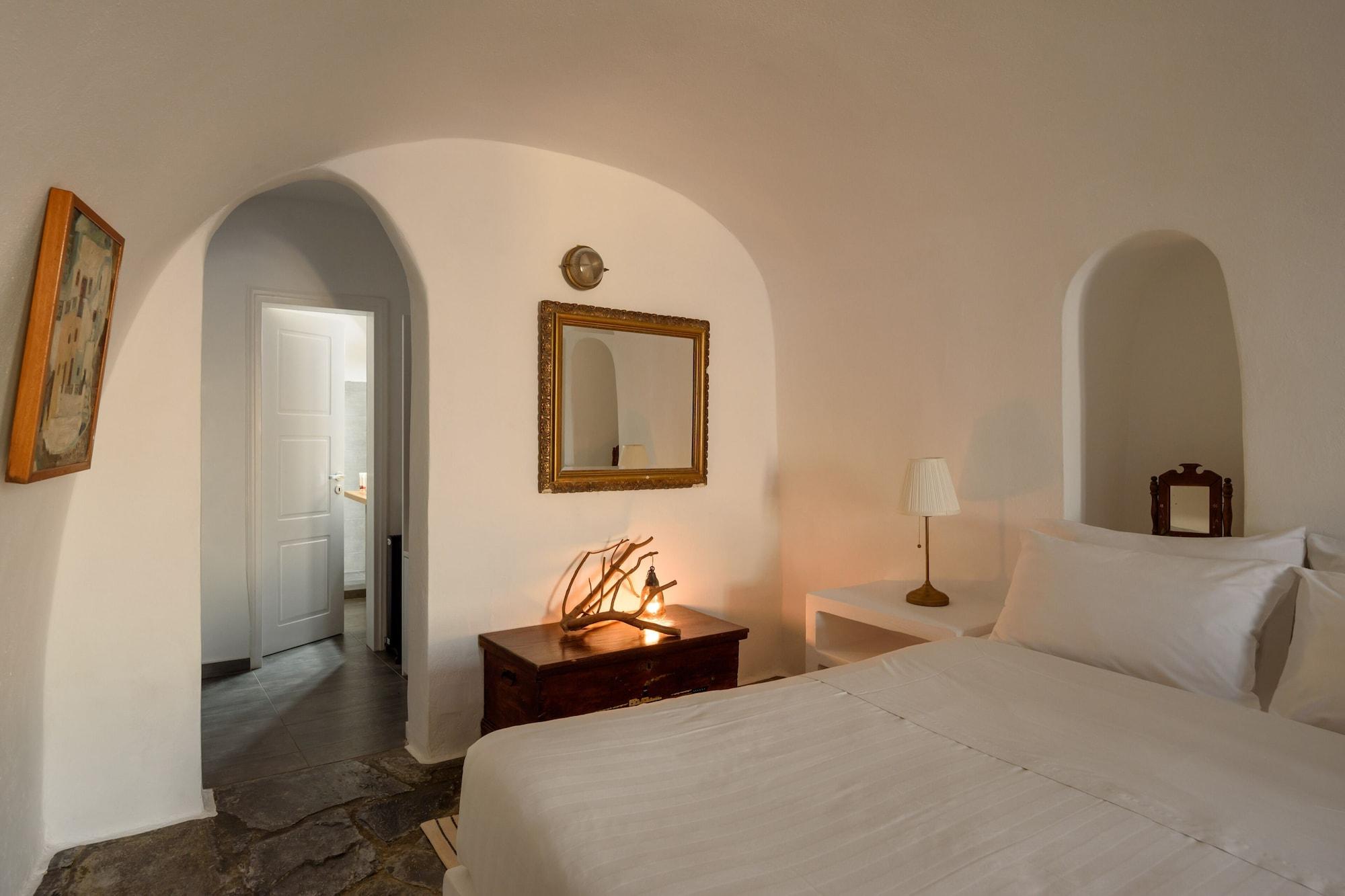 Cave, Traditional, Suite, Sea View