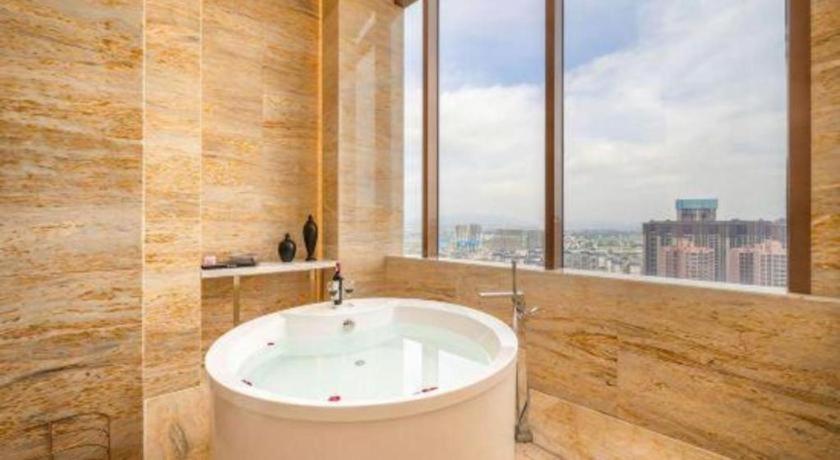 Zhong Ding Oriental Mandarin Hotel 50/50