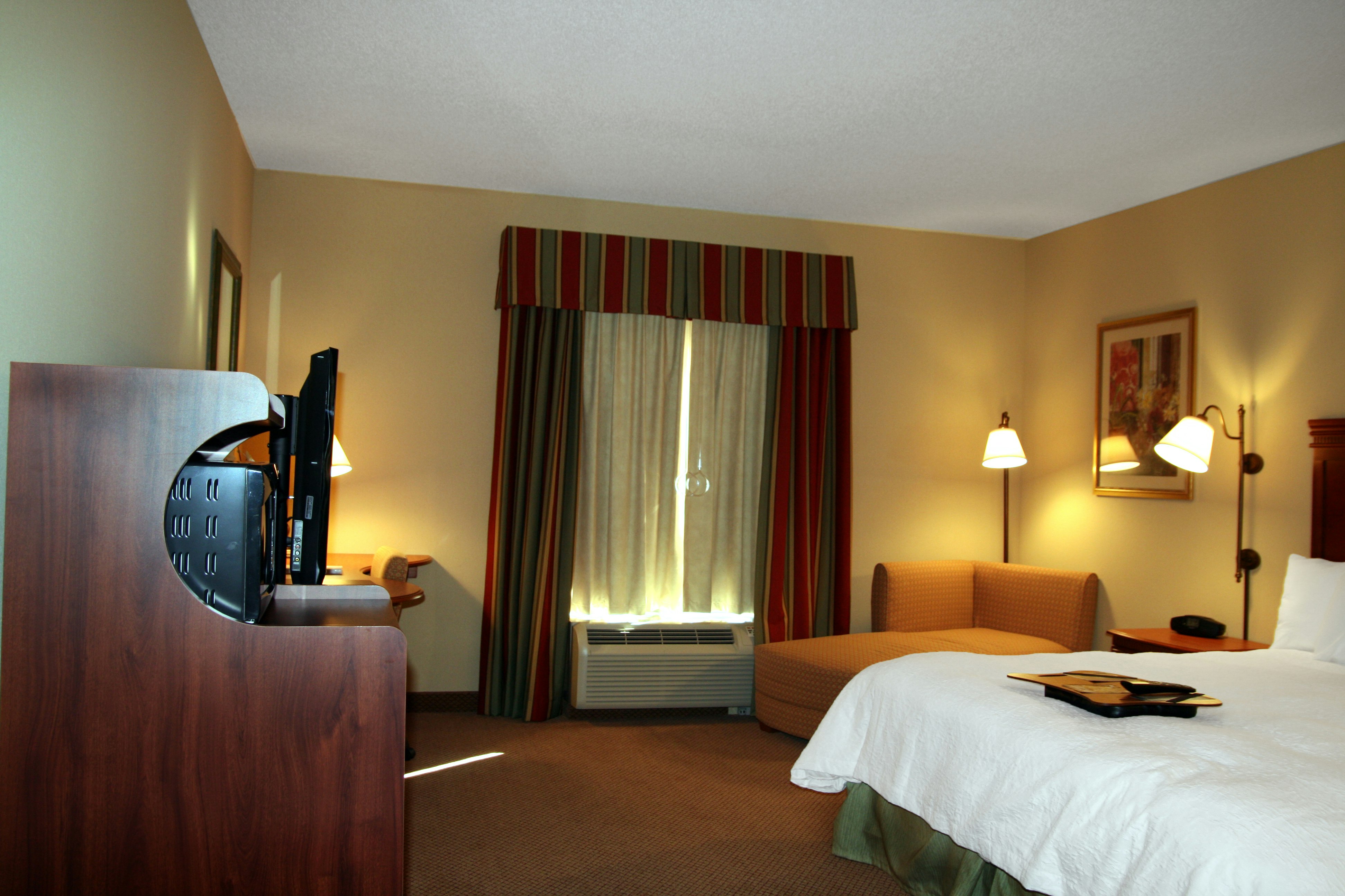 Hampton Inn Greenville 13/25