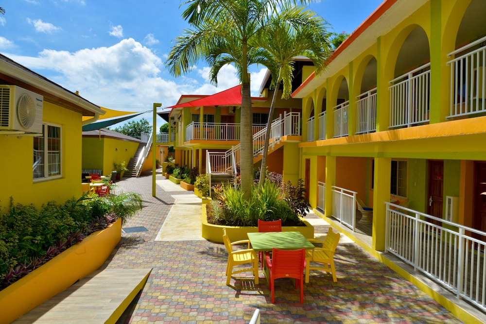 Coco La Palm Seaside Resort 66/69