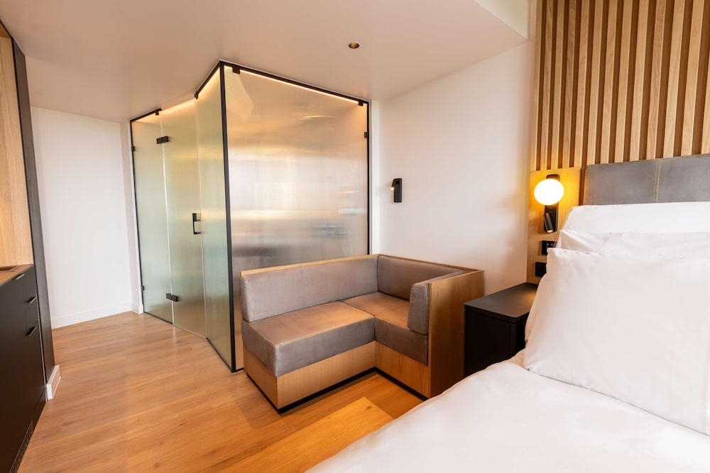 YOTELPAD London Stratford, Select by Hilton 18/50
