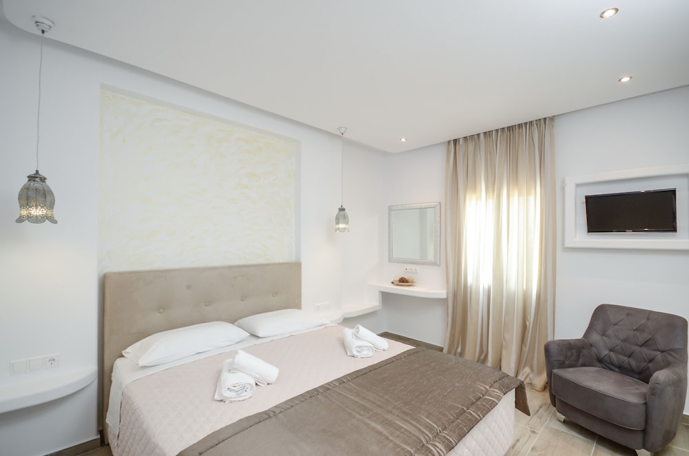 Sun Beach Hotel 12/59