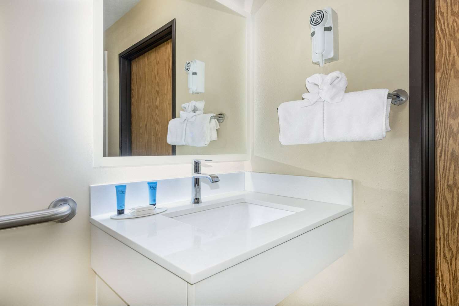 Days Inn By Wyndham Springville 44/44