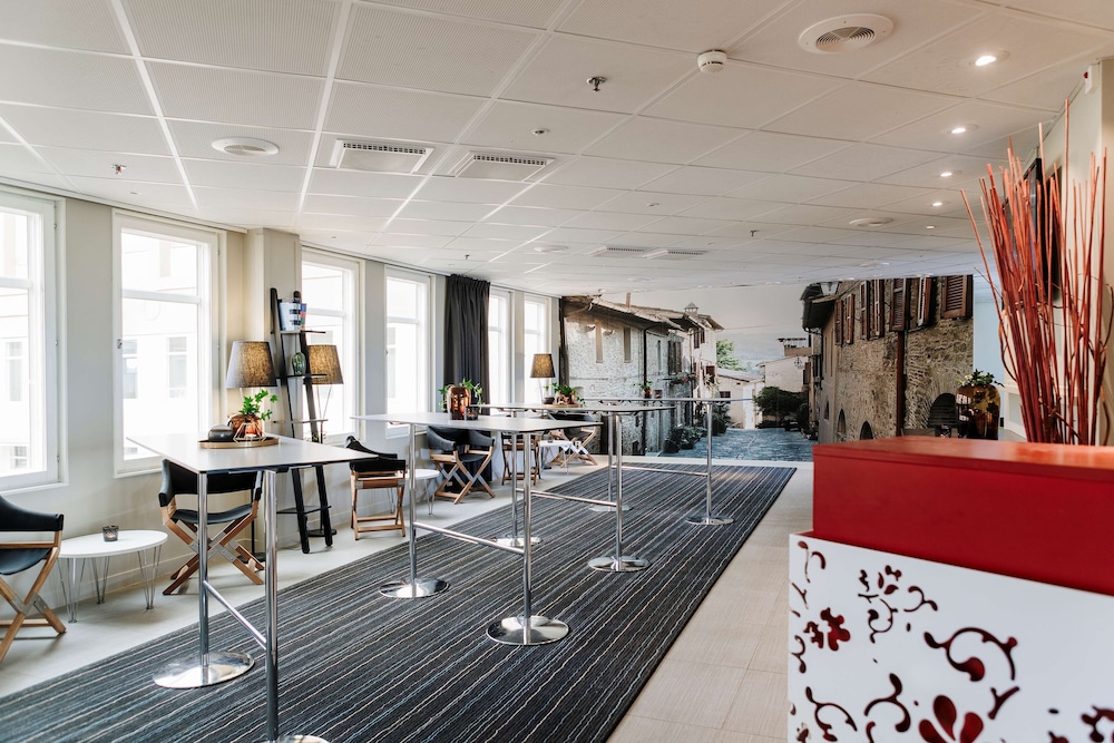 Scandic Star Sollentuna 37/68
