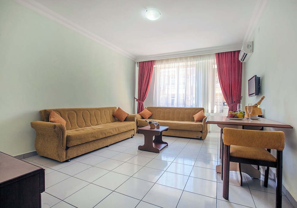 Kleopatra Ada Hotel 35/55