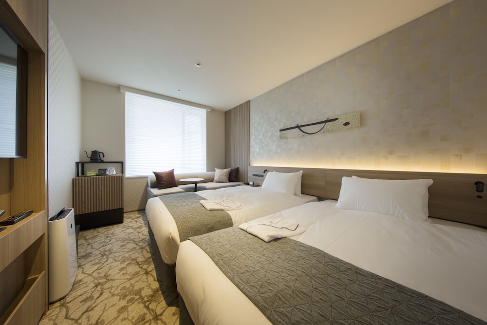 SUPERIOR, TWIN BEDS