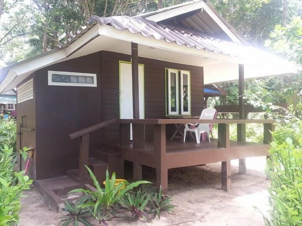 Phayam Coconut Beach Resort 1/50