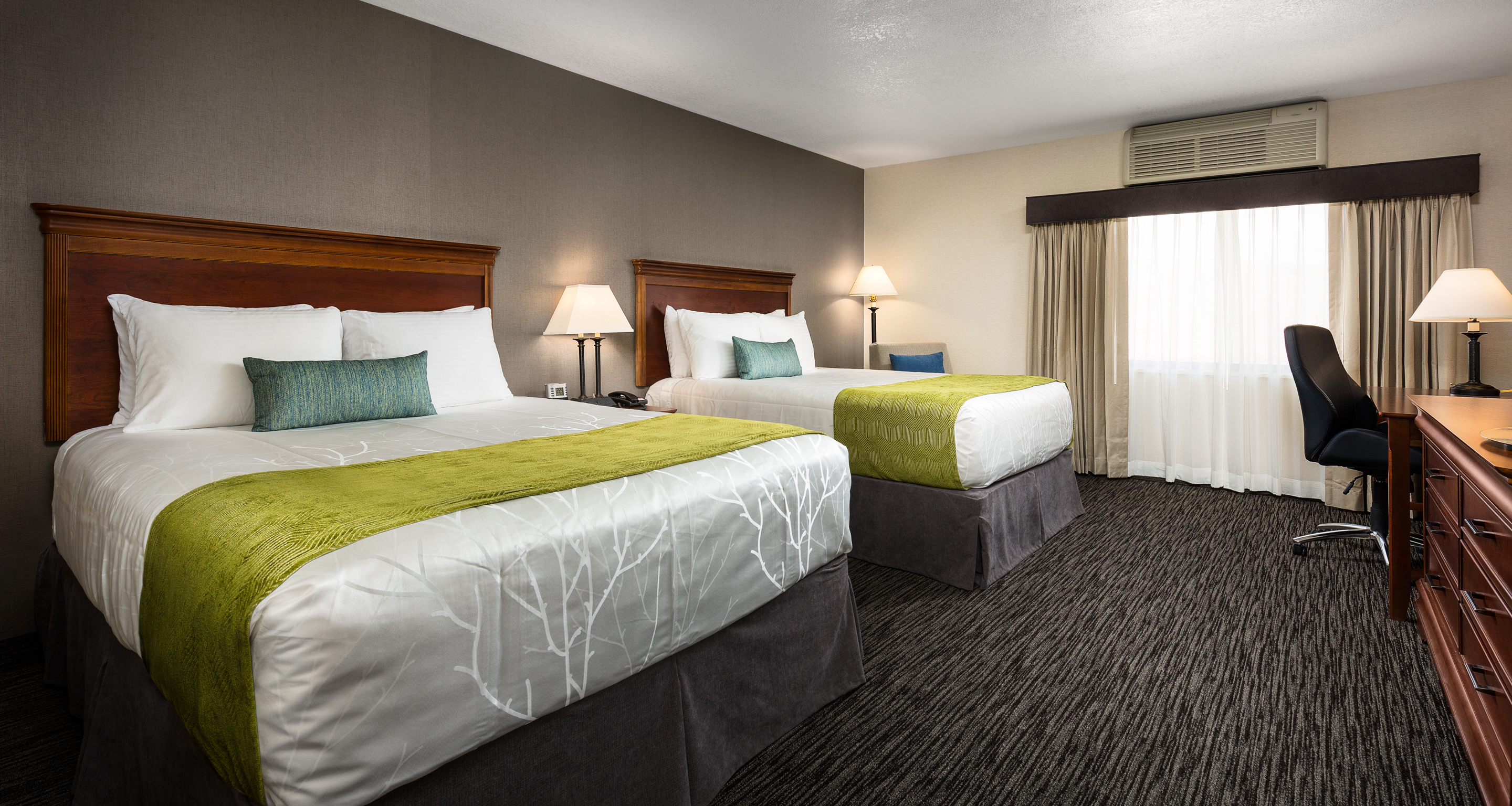 Deluxe, 2 Queen Beds