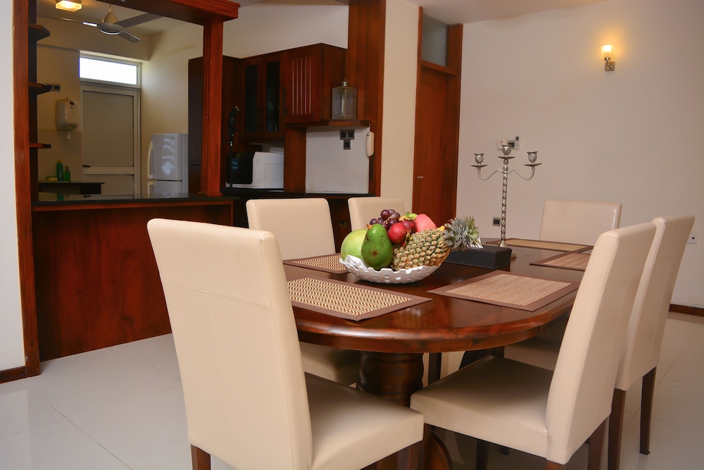 Unique Towers Luxury Boutique Suites 68/76