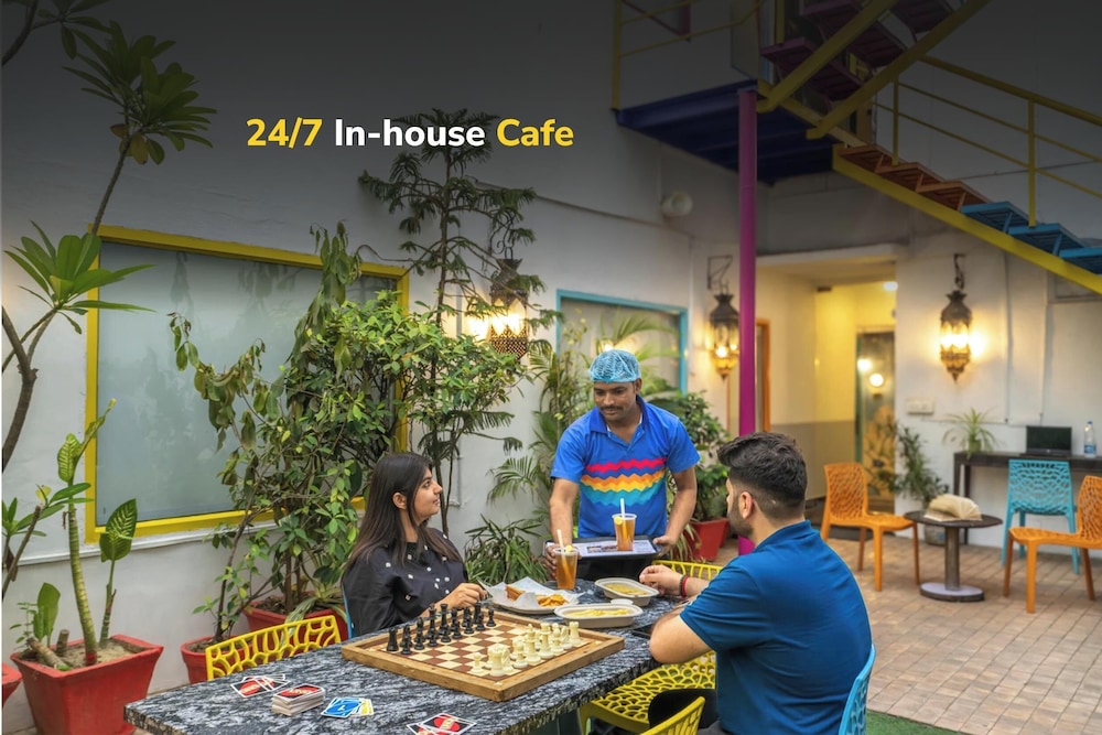 Stops Hostels- New Delhi 7/47