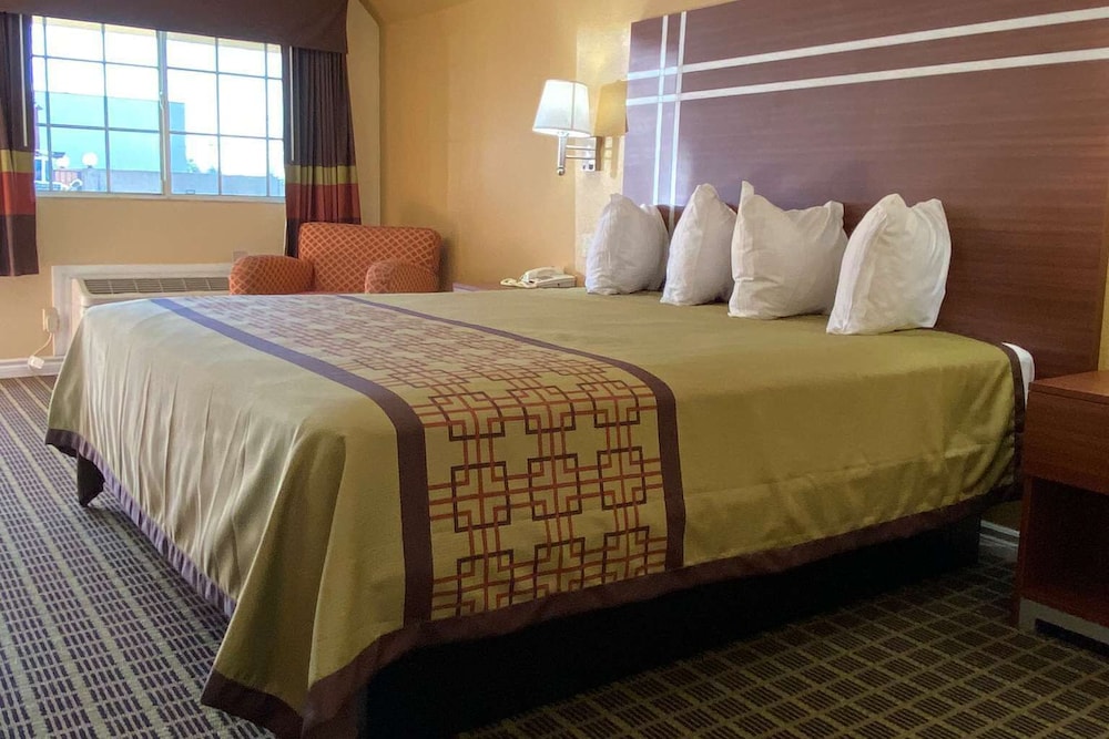 Americas Best Value Inn Azusa Pasadena 10/40