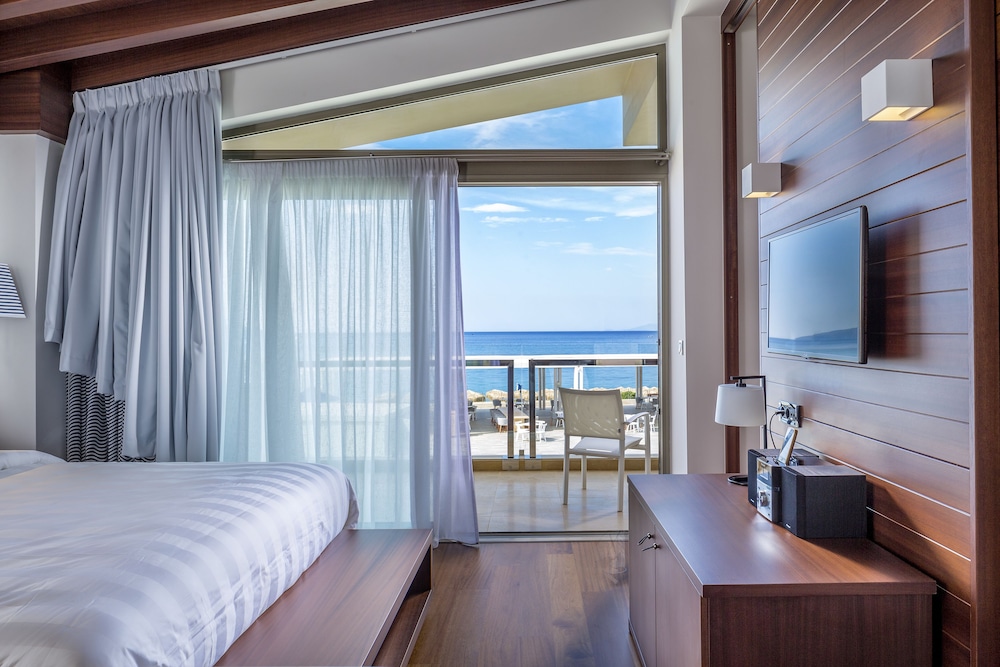 1 BEDROOM, SUITE, SEA VIEW