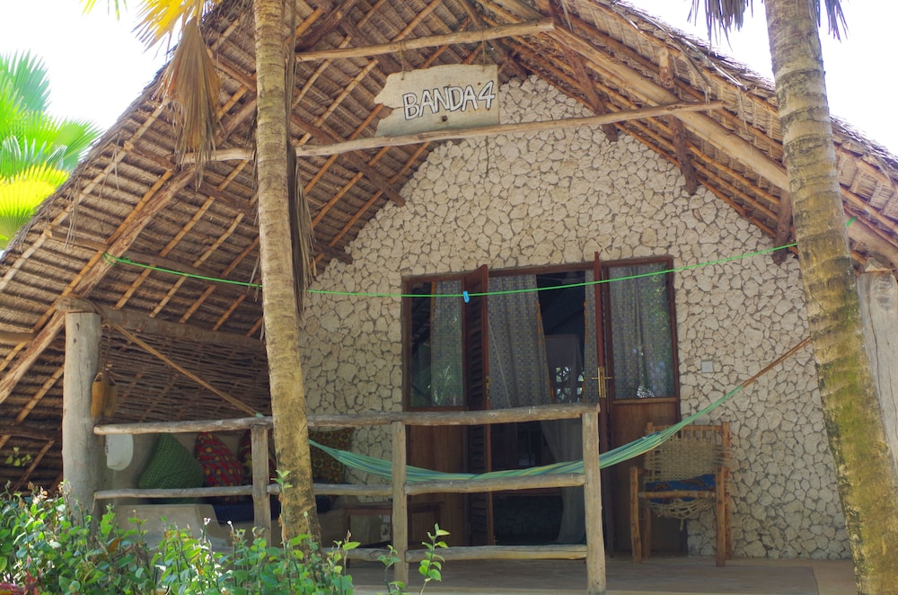 Mbuyuni Beach Village 8/83