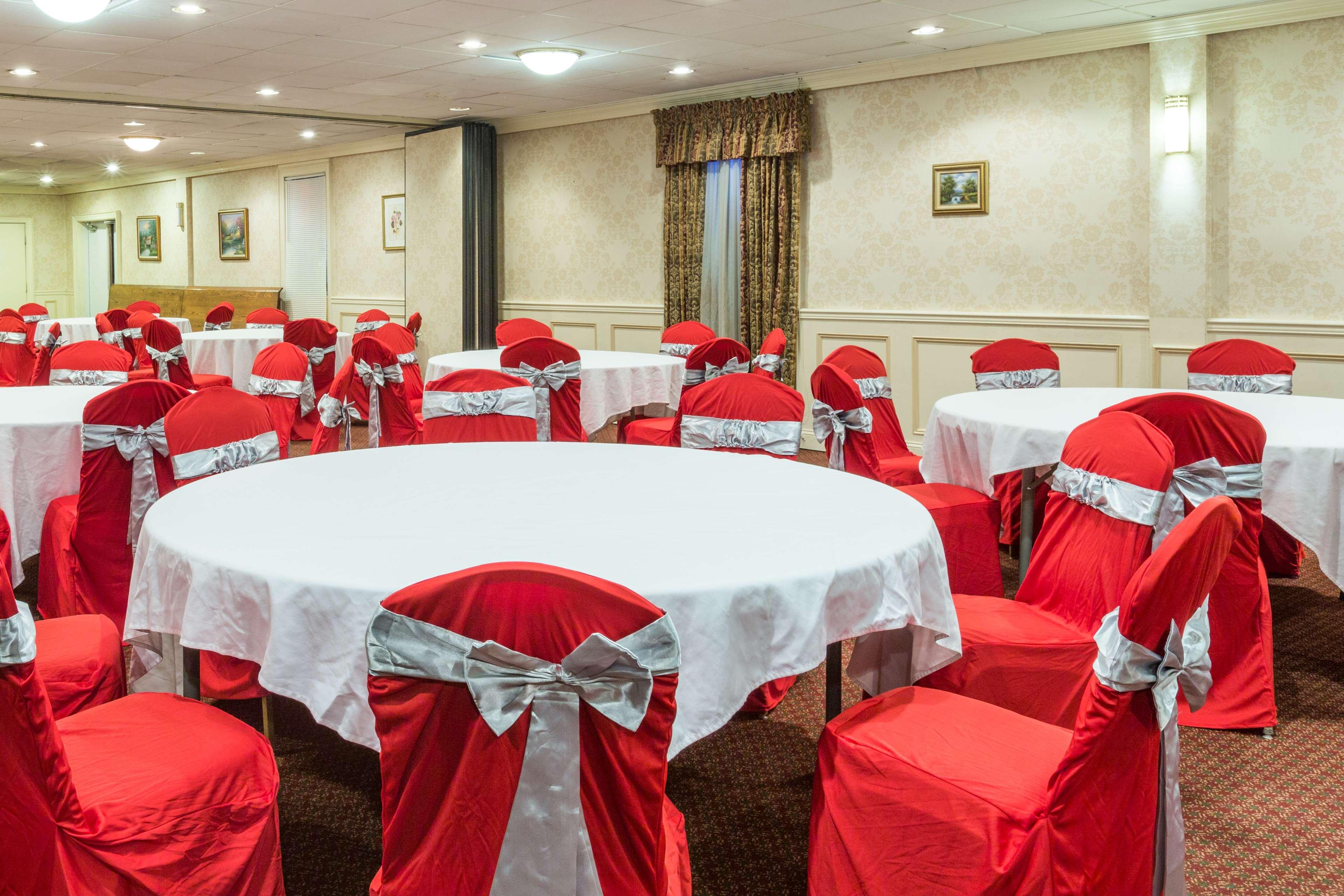 East Stroudsburg Hotel 14/16