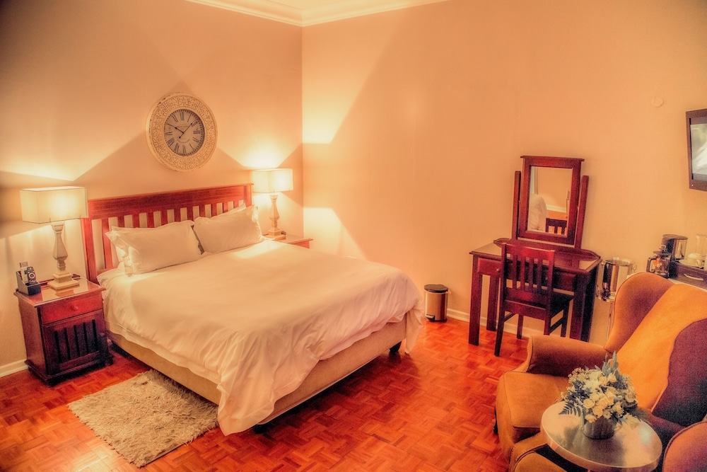 غرفة ديلوكس بسرير كوين، Nauntons Guest House 3/3