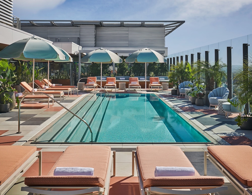 The Sun Rose West Hollywood 36/69