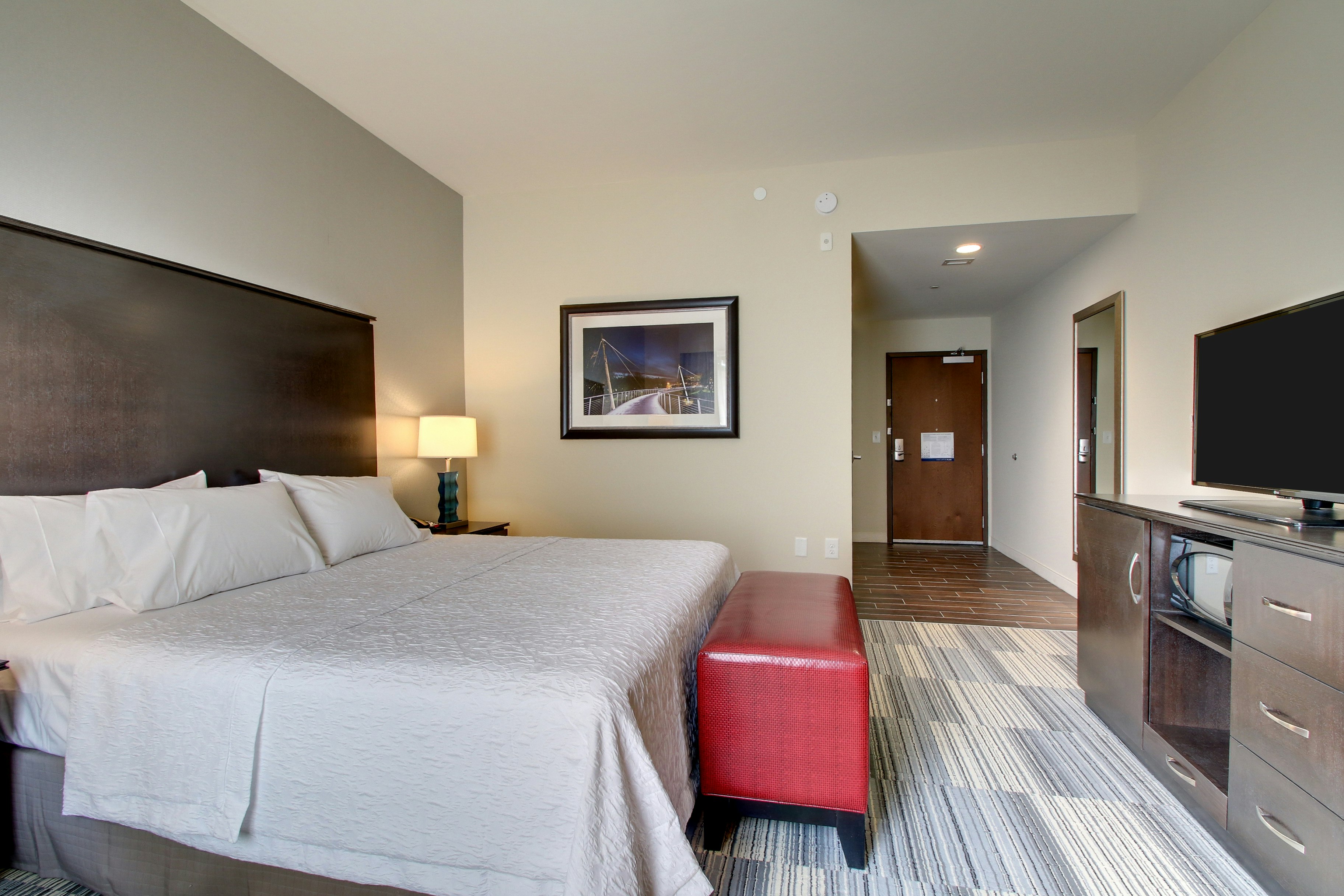 ROOM, KING BED, ACCESSIBLE