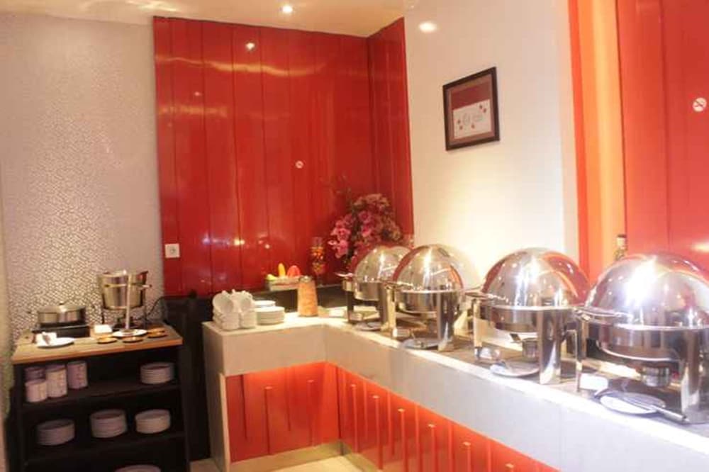 Redstar Hotel 39/39