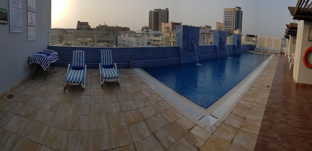 swimming pool spa