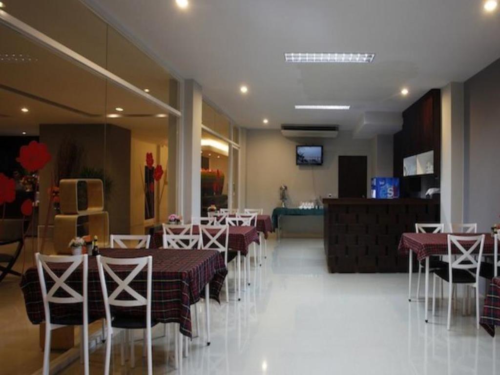 Nize Hotel 22/25
