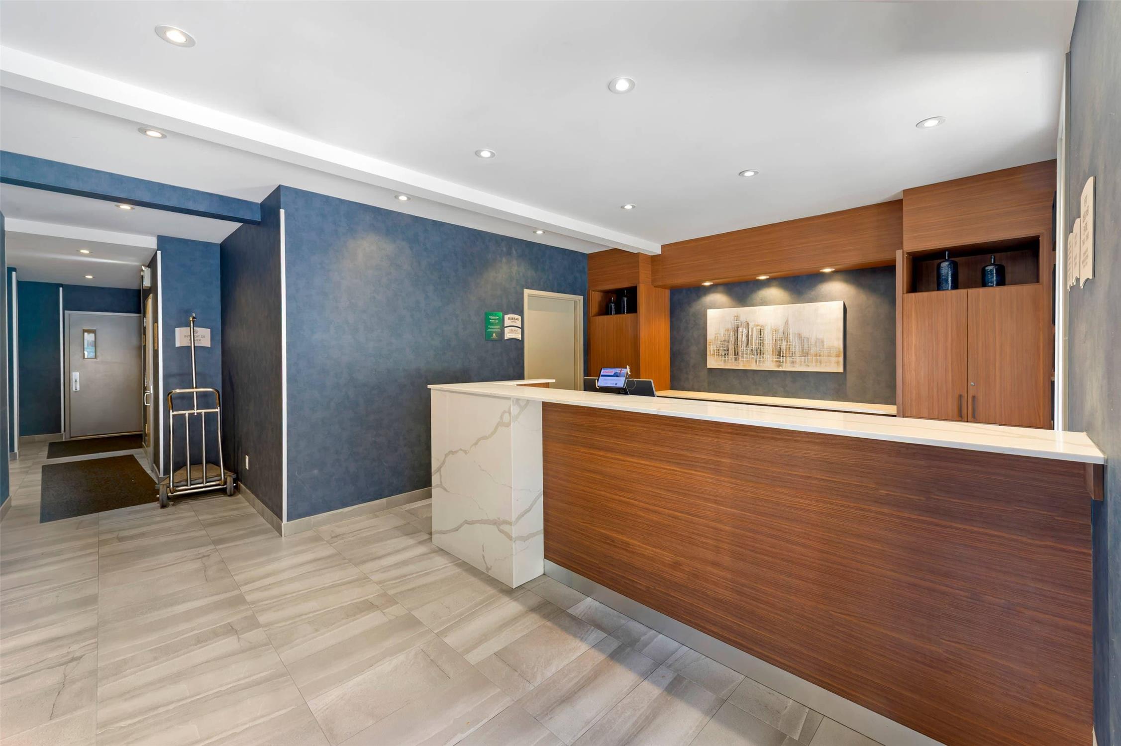 Quality Inn Centre-Ville 8/43