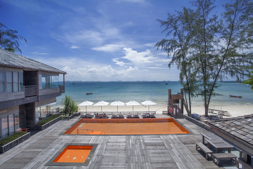 BAAN PLOY SEA 37/50