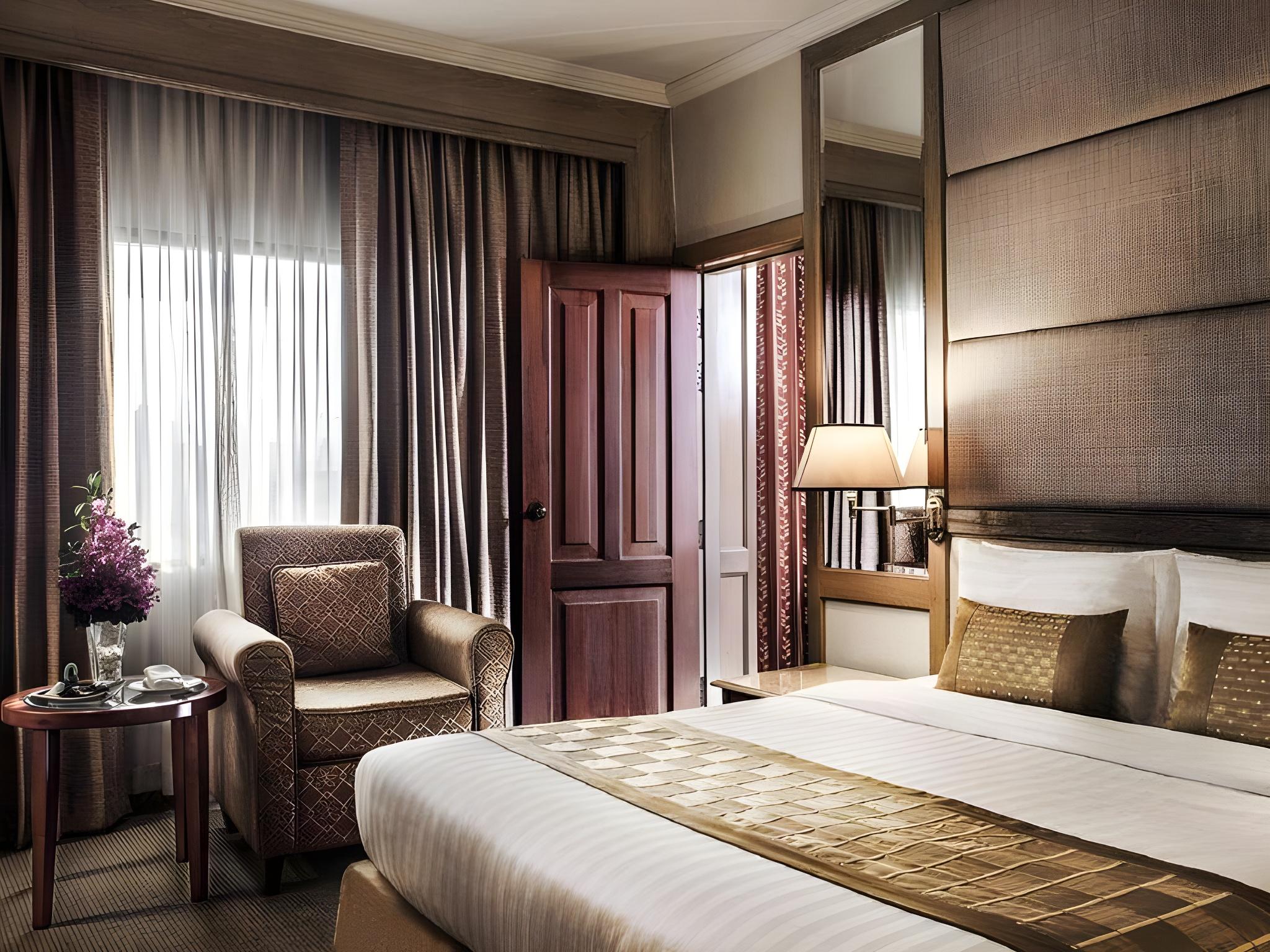 One Bedroom Suite Club