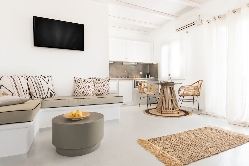 Perla Rooms 12/37