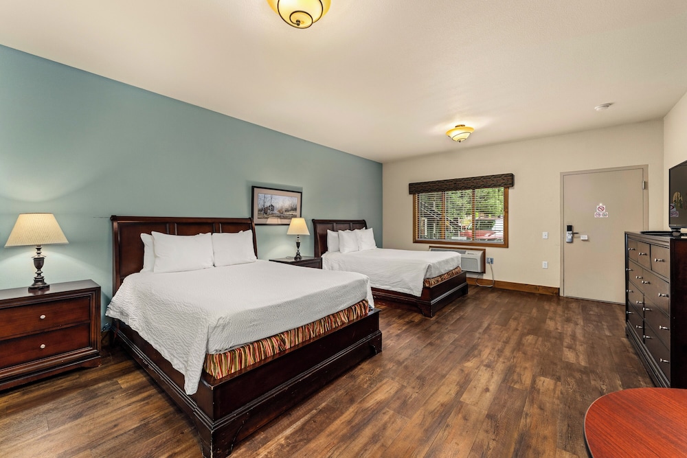 Redwood Hyperion Suites 25/65