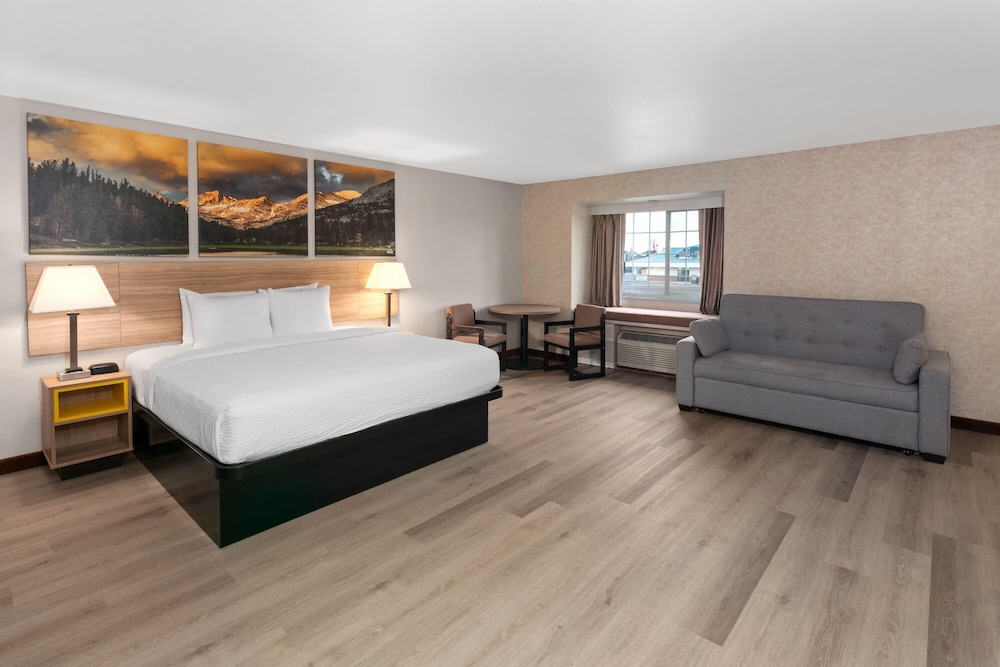 جناح استوديو بسرير كينج، Days Inn & Suites By Wyndham Spokane Airport Airway Heights 2/8