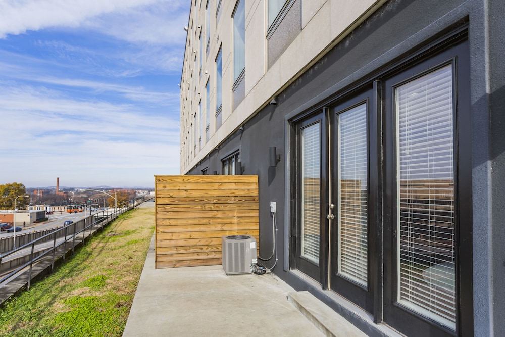 The Nashville Reserve 48/50
