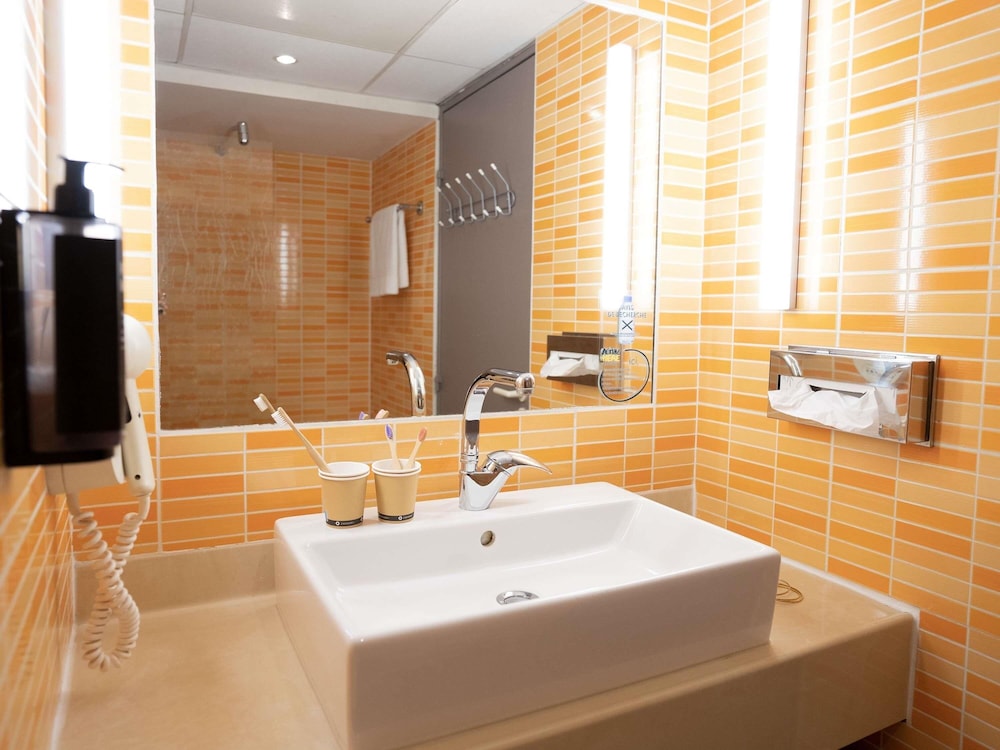 Ibis Styles Cognac 50/50