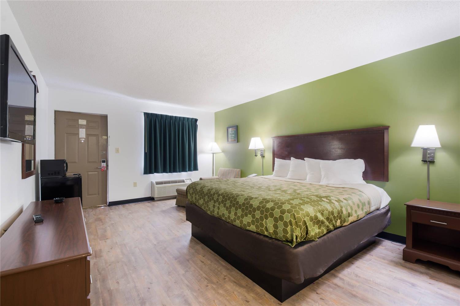 ROOM, KING BED