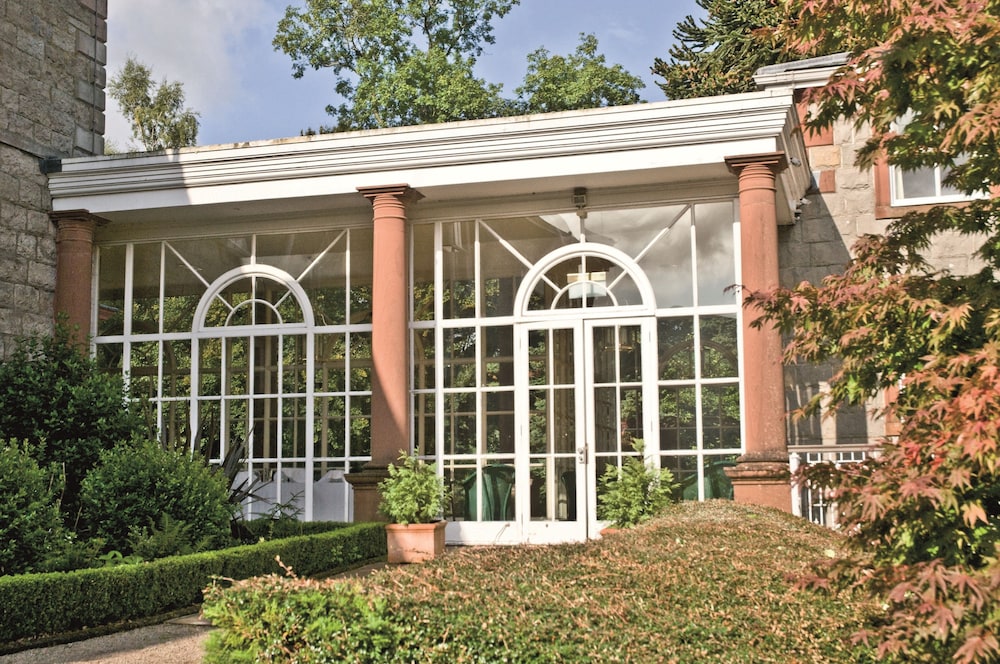 Macdonald Leeming House 2/50