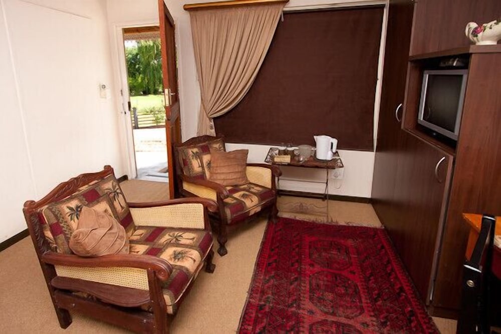 Cunningham Cottage Guest House 25/45