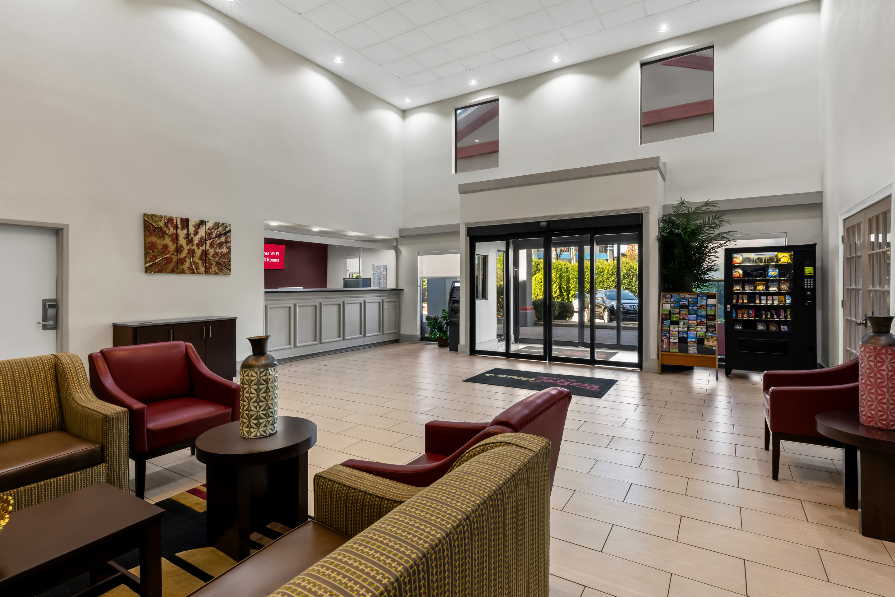 Red Roof PLUS & Suites Atlanta Airport South 22/35
