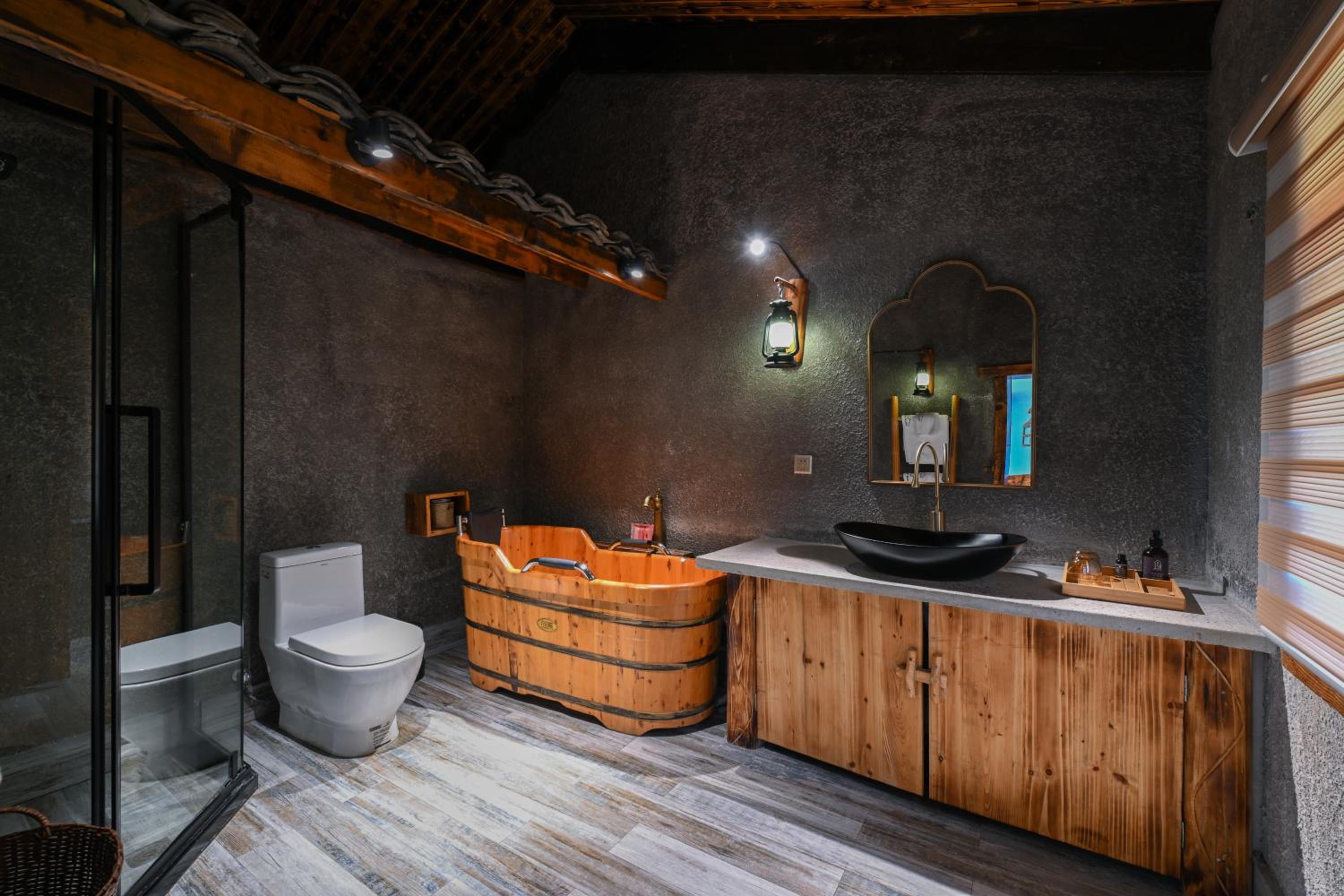 Loft, Deluxe