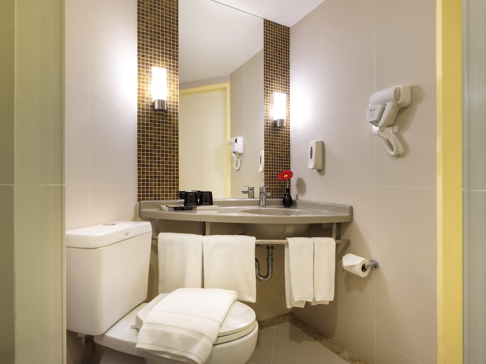 Ibis Bangkok Sathorn 49/50