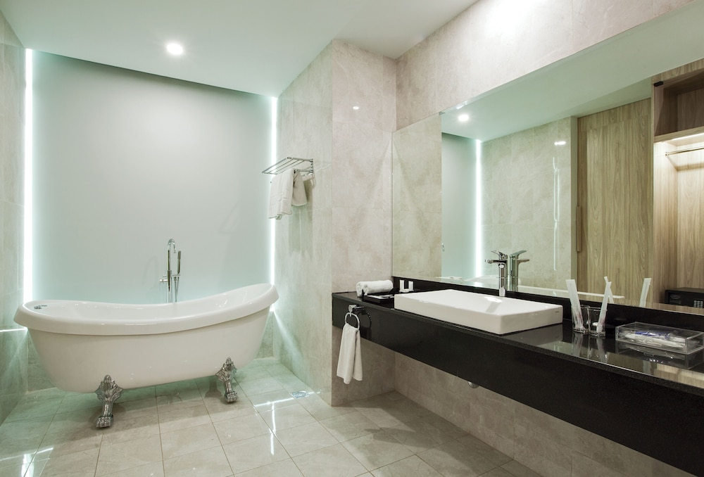 Sparks Life Jakarta, ARTOTEL Curated 49/50