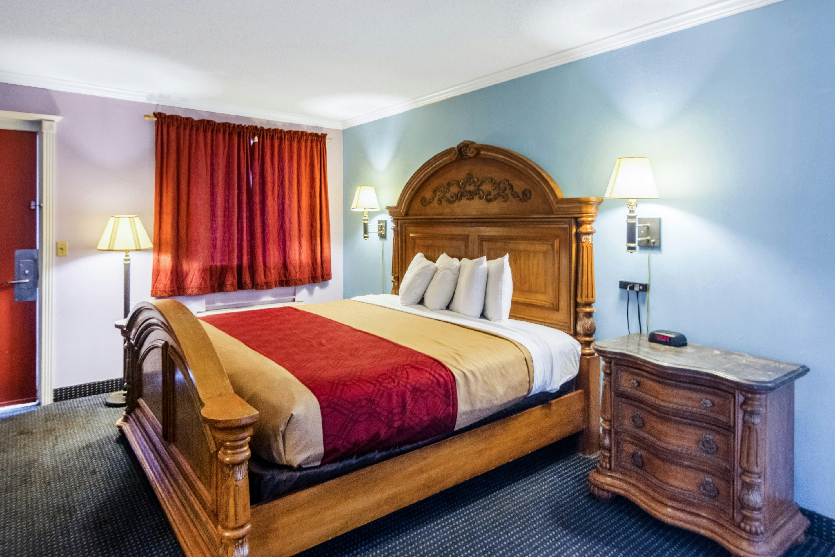 Red Carpet Inn Norwalk CT 27/45