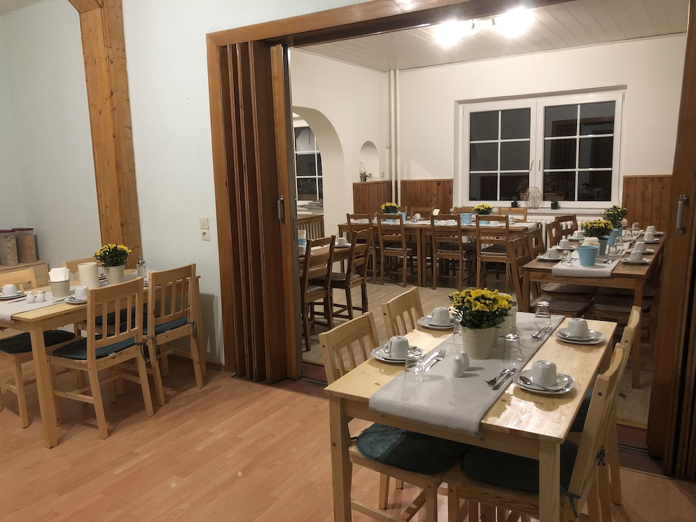 Riverside Inn 43/66