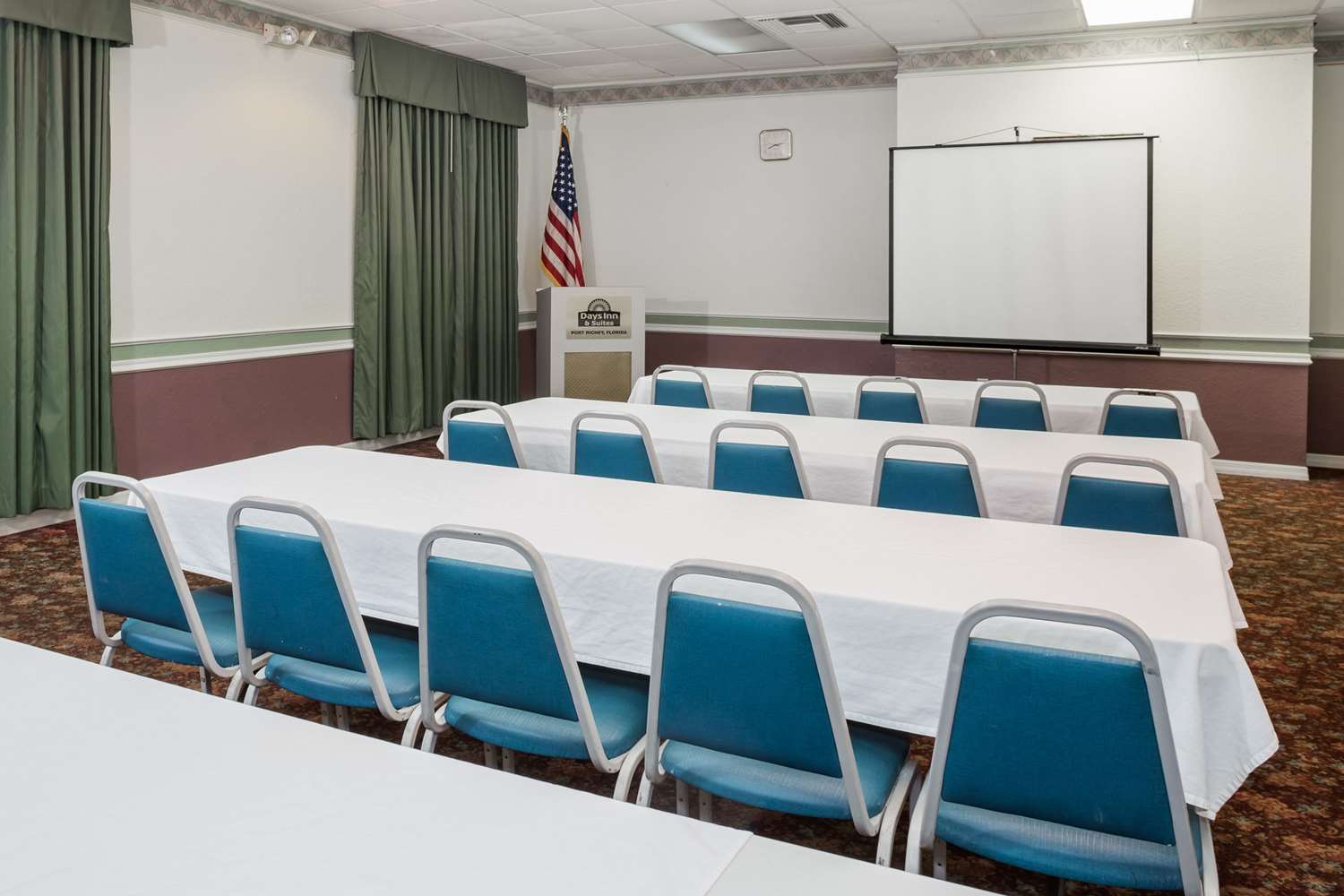 Days Inn & Suites By Wyndham Port Richey 38/45