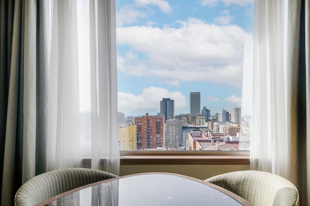 The Westin Madrid Cuzco 64/65