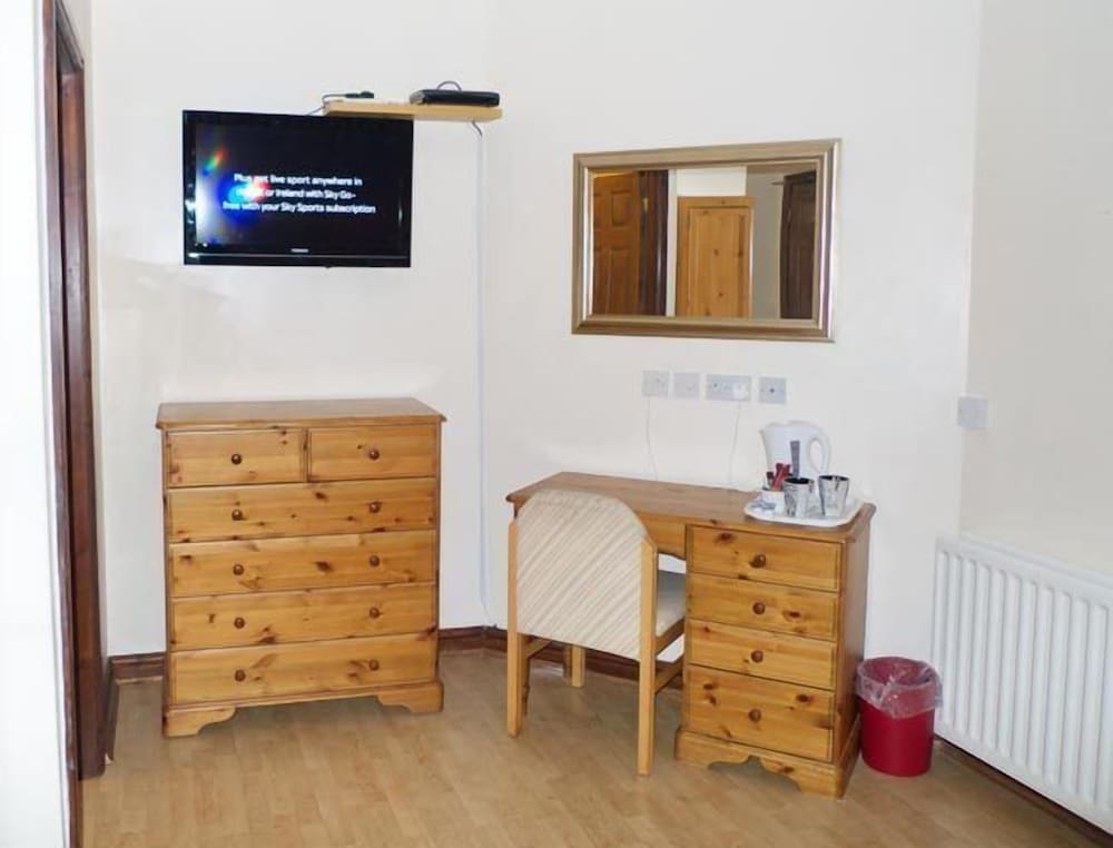 Ambrose Hotel 4/50